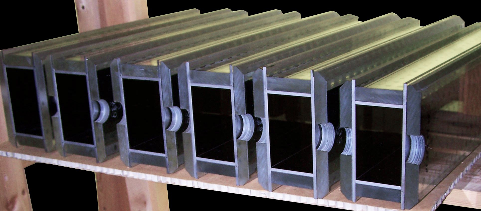 Glassglass sandwich guide